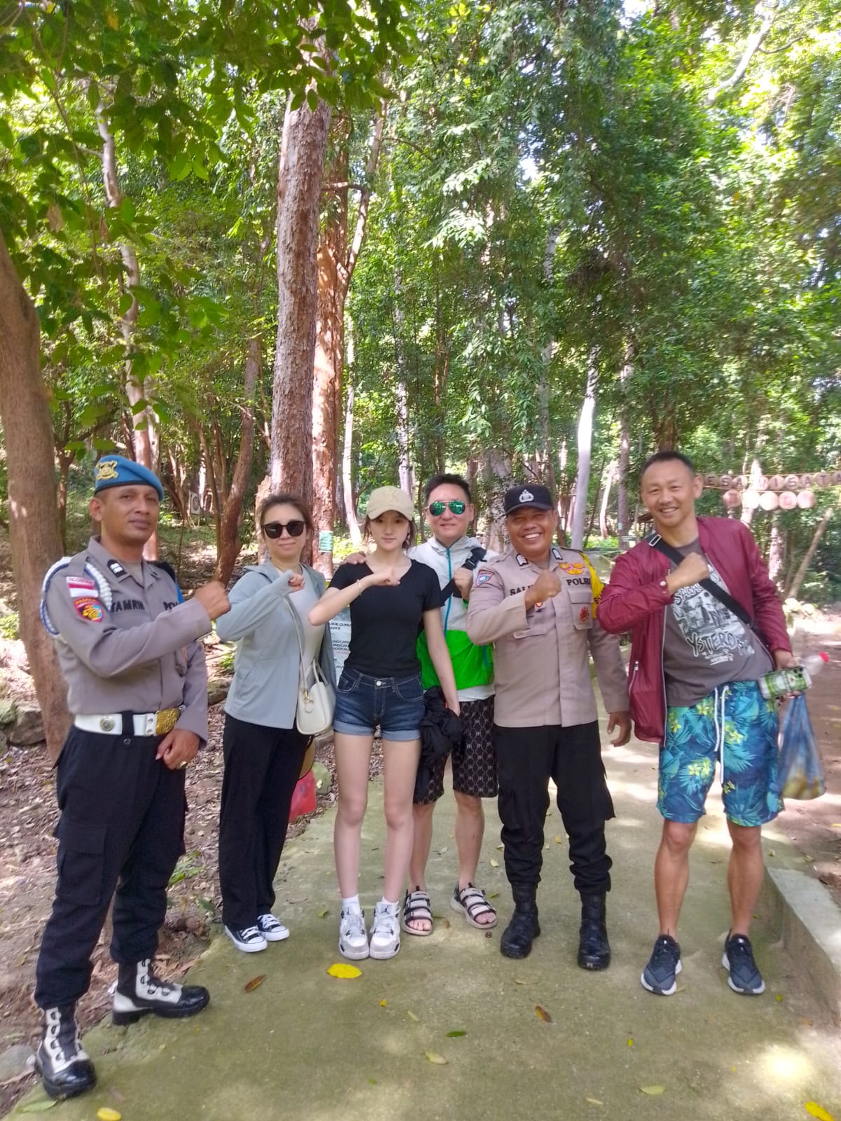 Polres Sabang Berikan Pengamanan Maksimal bagi Wisatawan Kapal Pesiar MS. Azamara Onward